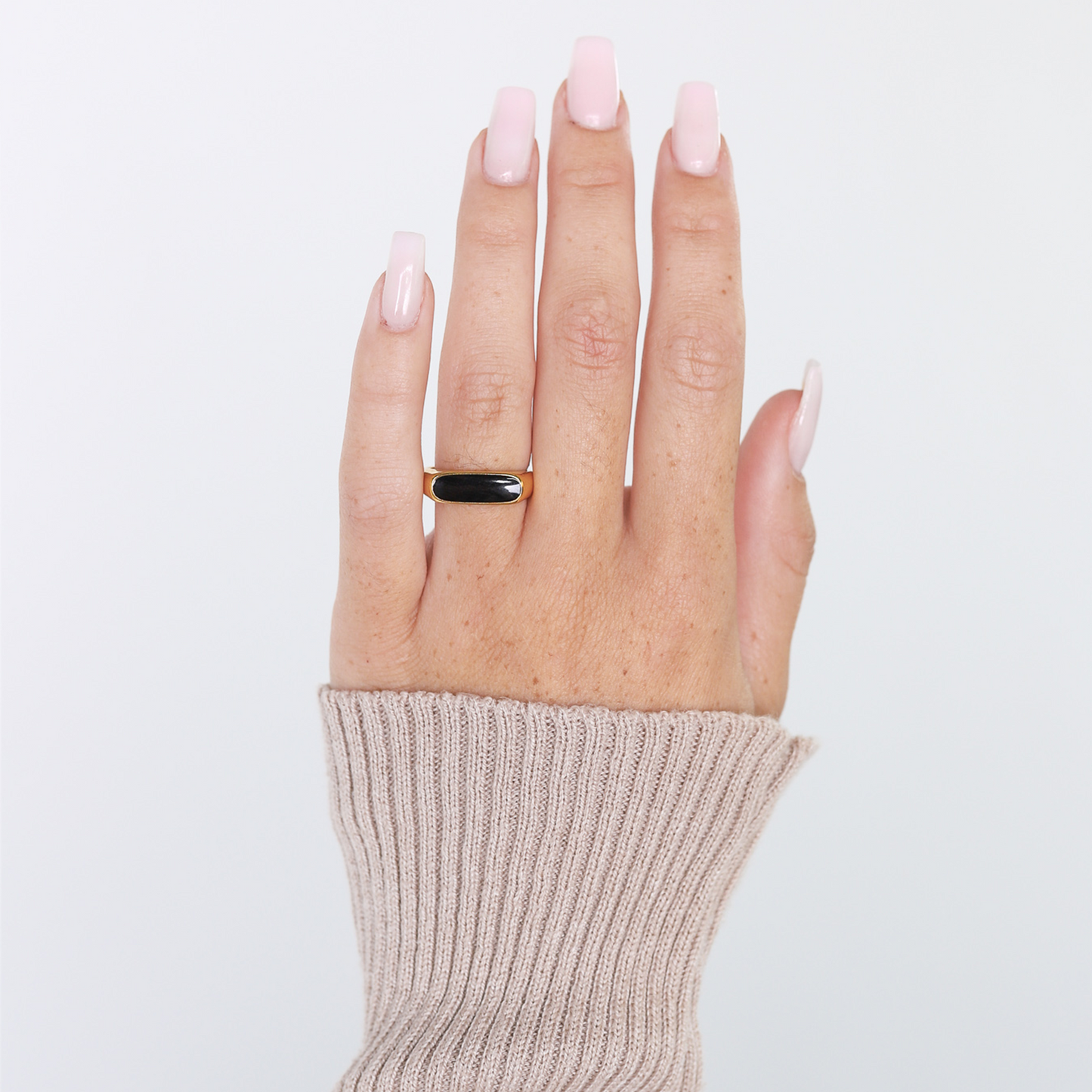Black Shell Gold-Plated Ring