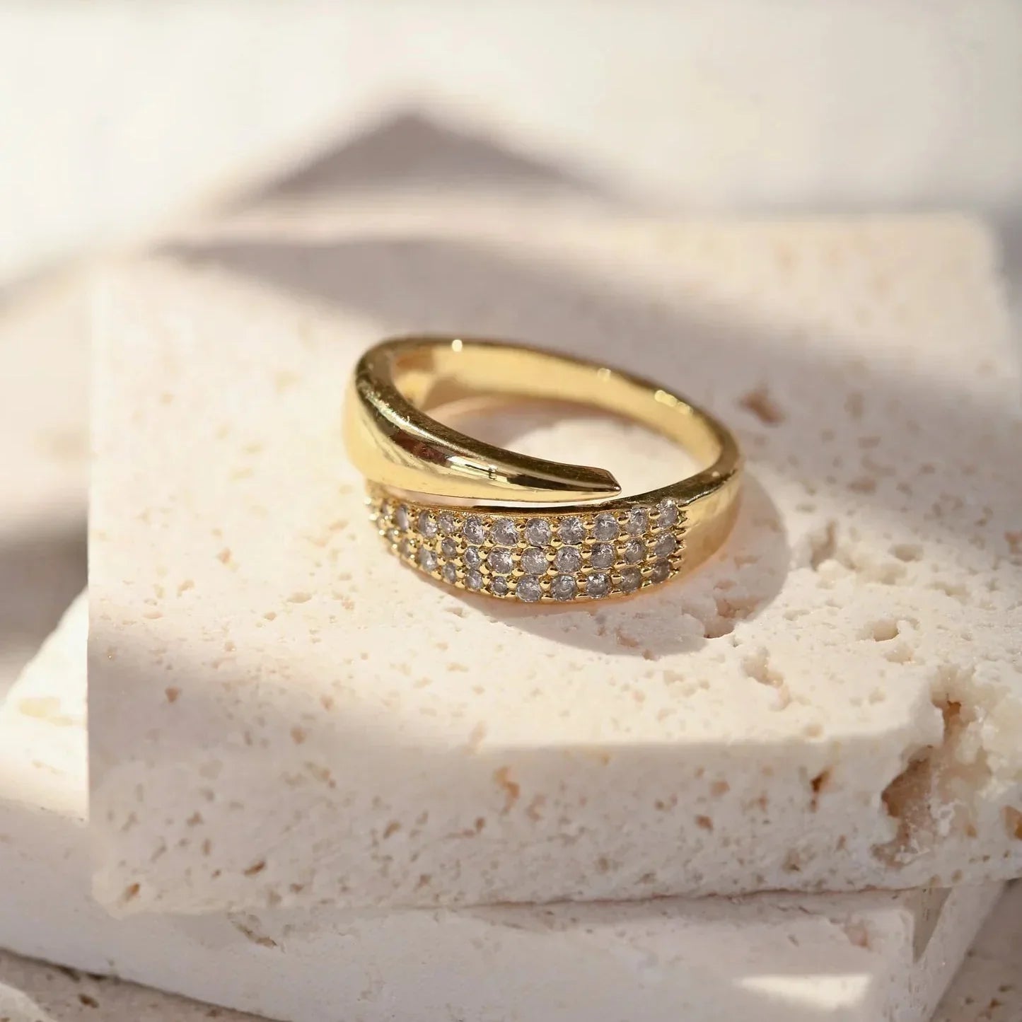 Éloïse – Anello dalla brillantezza senza tempo